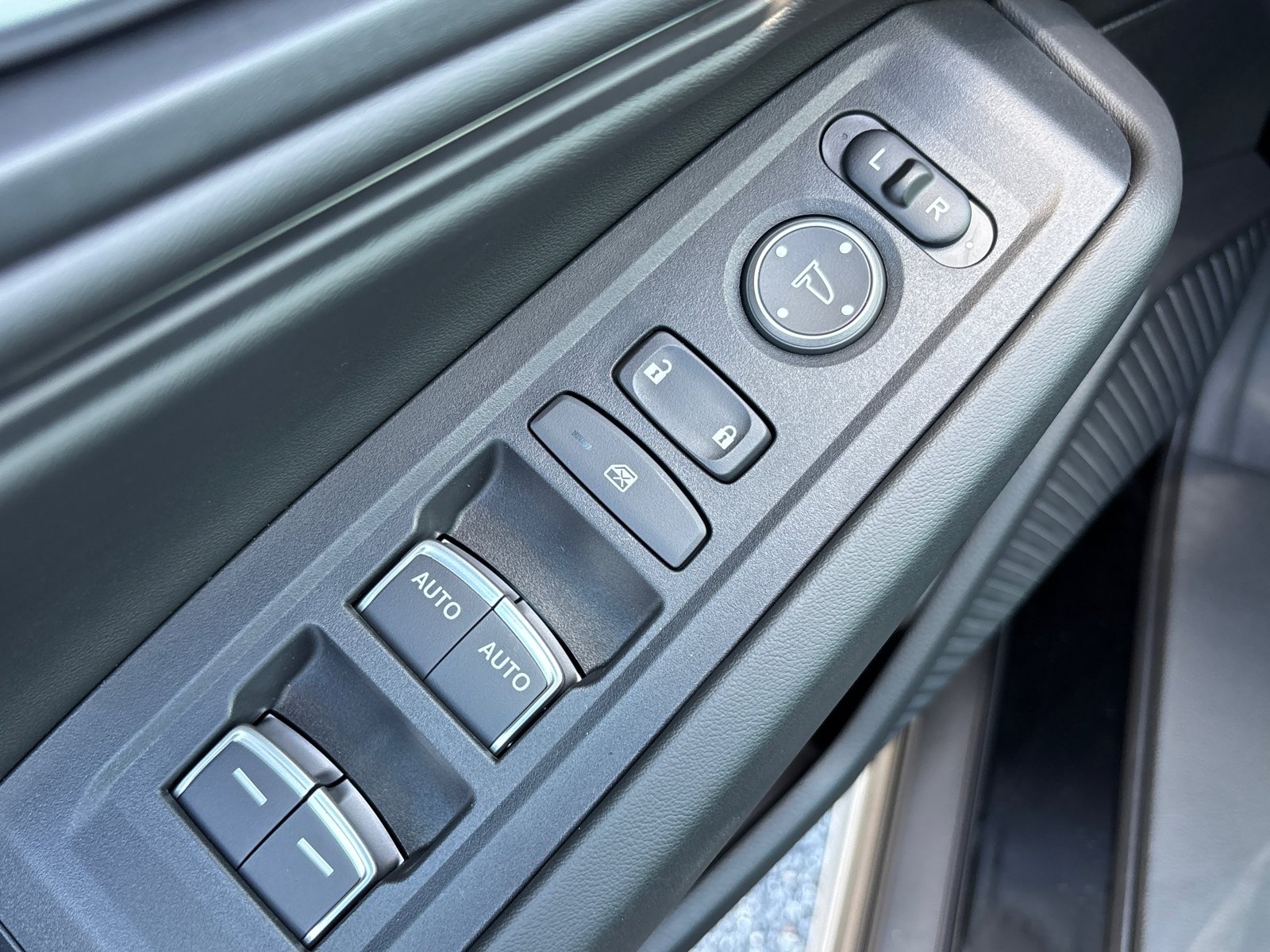 New 2025 Honda Accord SE image 17