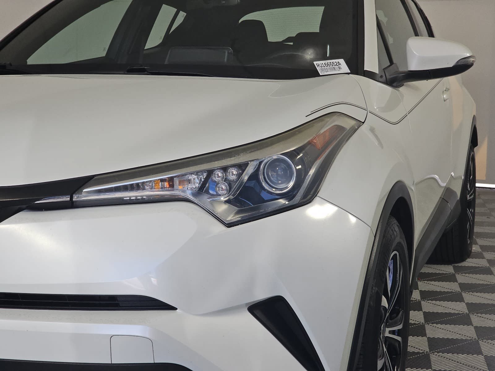 Used 2019 Toyota C-HR LE FWD image 29