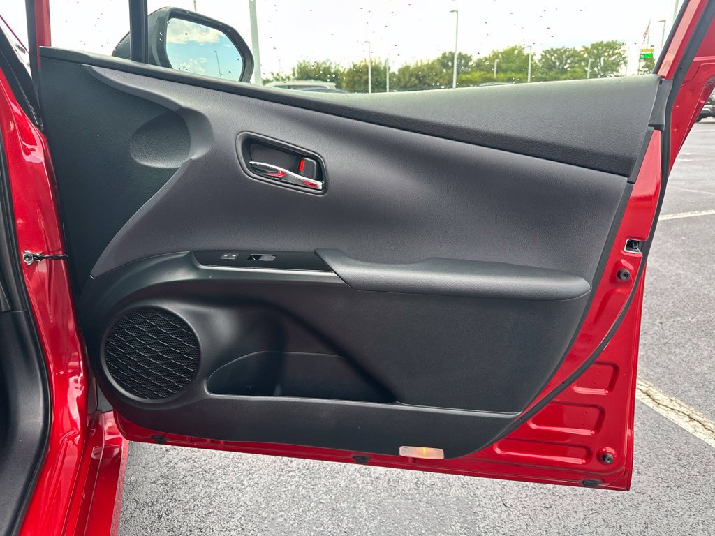 Certified 2021 Toyota Prius L Eco FWD image 10