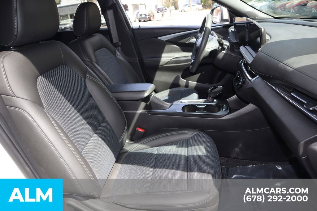 Used 2025 Buick Envista Preferred image 27