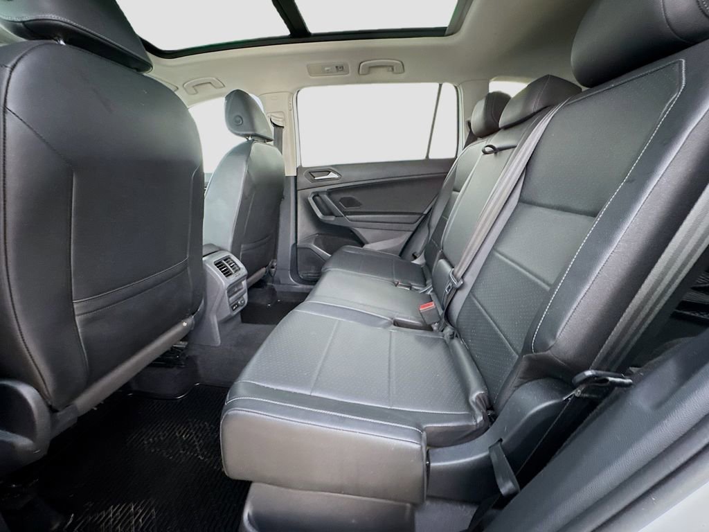 Used 2019 Volkswagen Tiguan SEL AWD/4WD image 28
