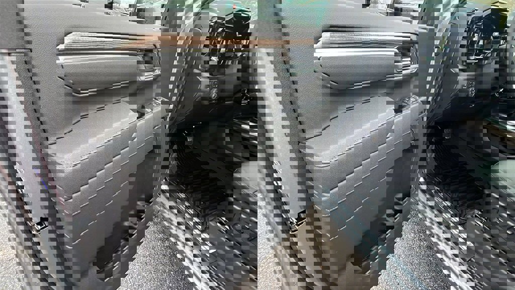 New 2026 Chevrolet Silverado 3500 LT w/ All Star Edition image 11