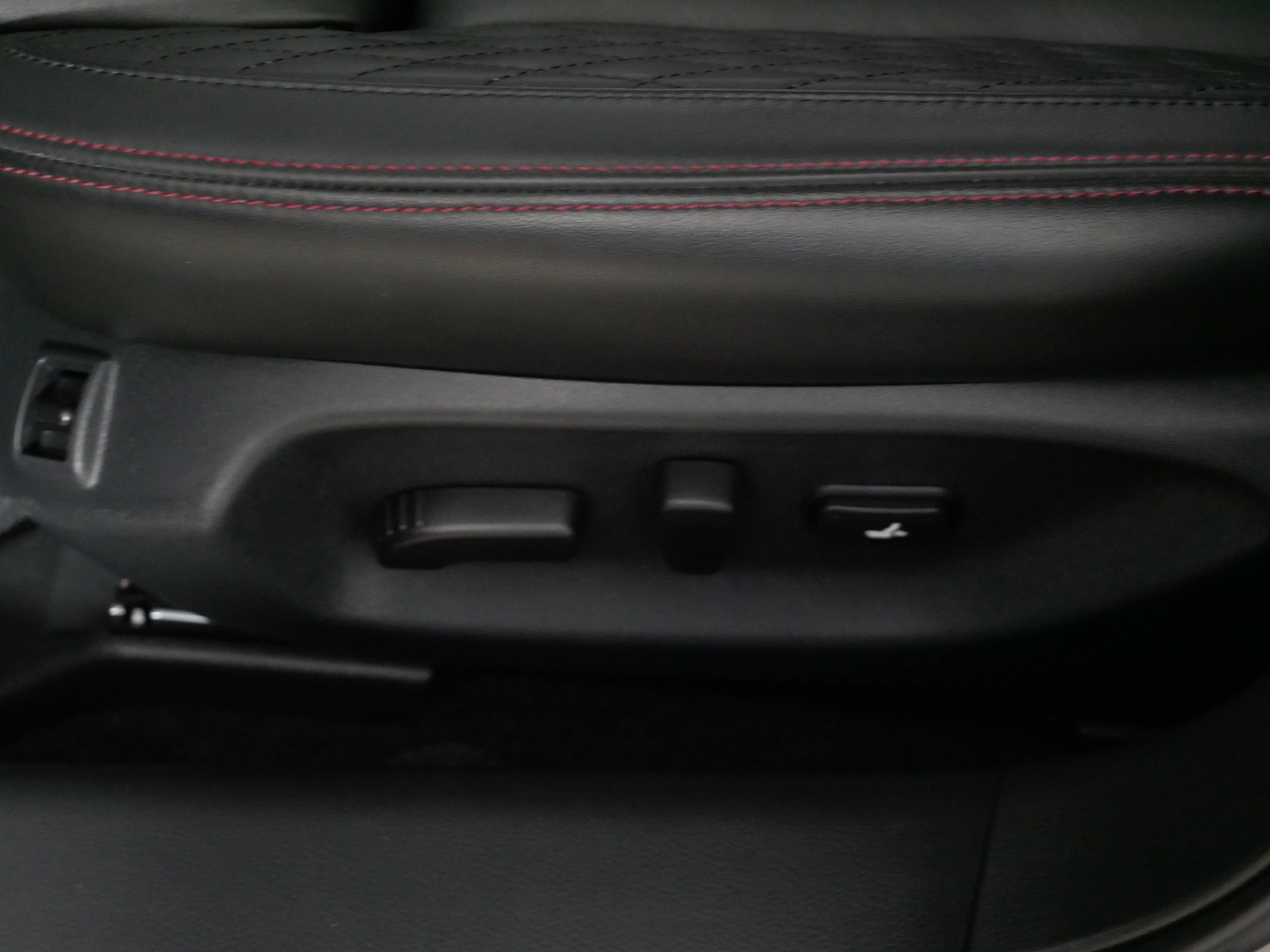 Used 2023 INFINITI Q50 Red Sport 400 w/ Carbon Fiber Package image 20