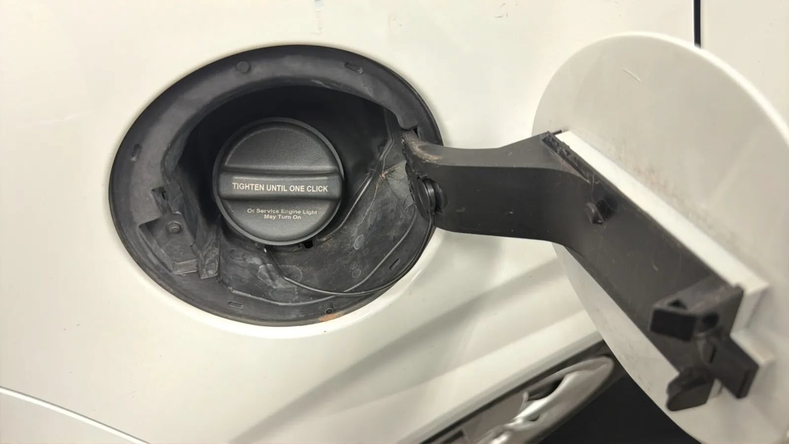 Used 2014 Chevrolet Sonic LS FWD image 26