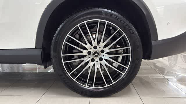 Used 2026 Mercedes-Benz GLC 300 4MATIC image 12