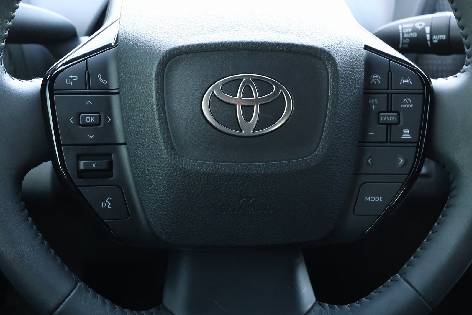 Used 2025 Toyota bZ4X FWD w/ Weather Package image 18