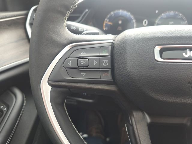 New 2026 Jeep Grand Cherokee Laredo image 13