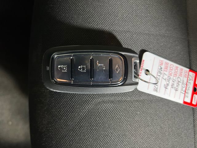 Used 2021 Chevrolet Trax LT w/ Sport Edition image 25