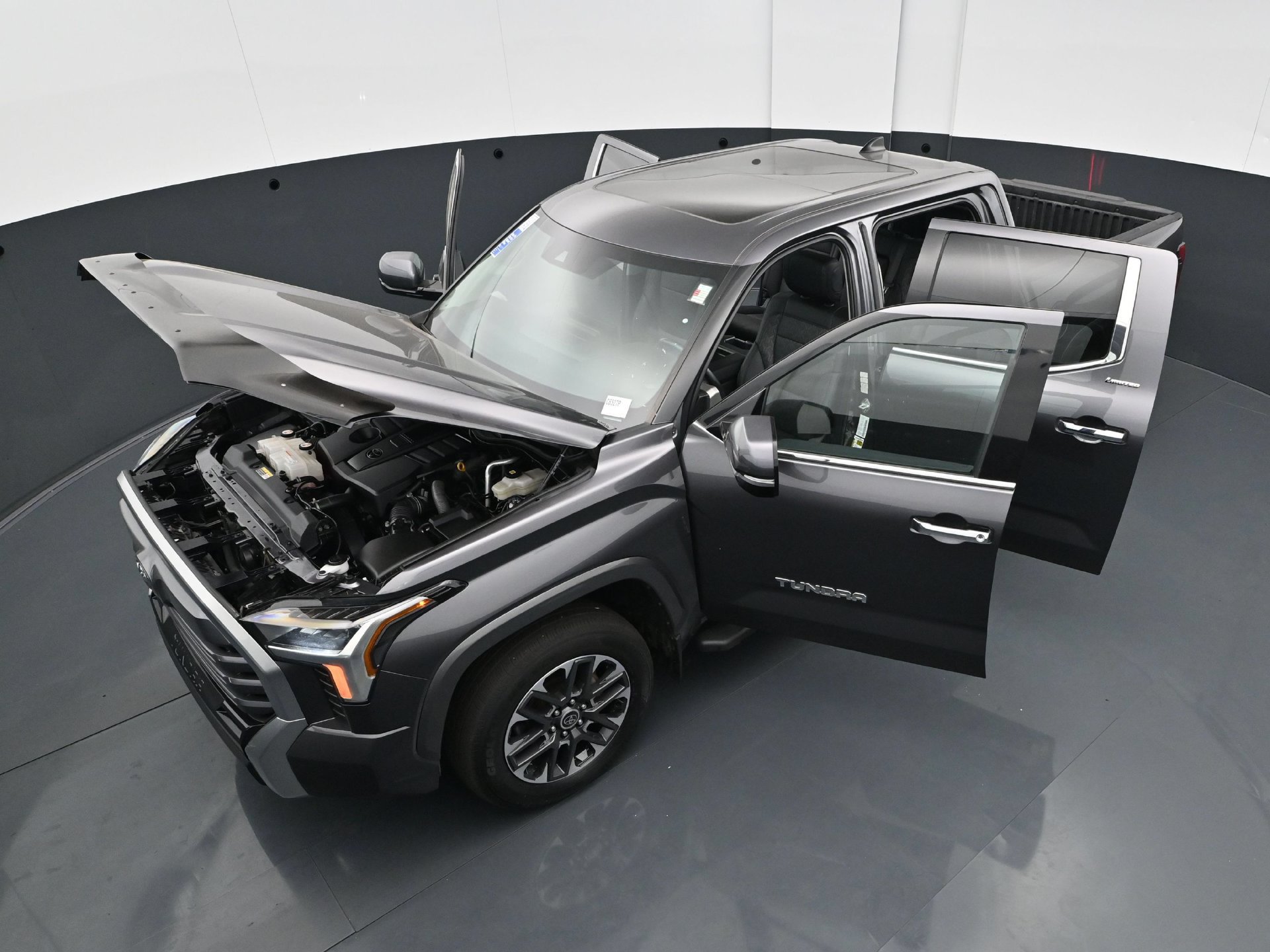 Used 2022 Toyota Tundra Limited AWD/4WD image 38