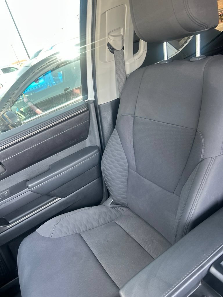 Used 2024 Toyota Tundra SR5 AWD/4WD image 11