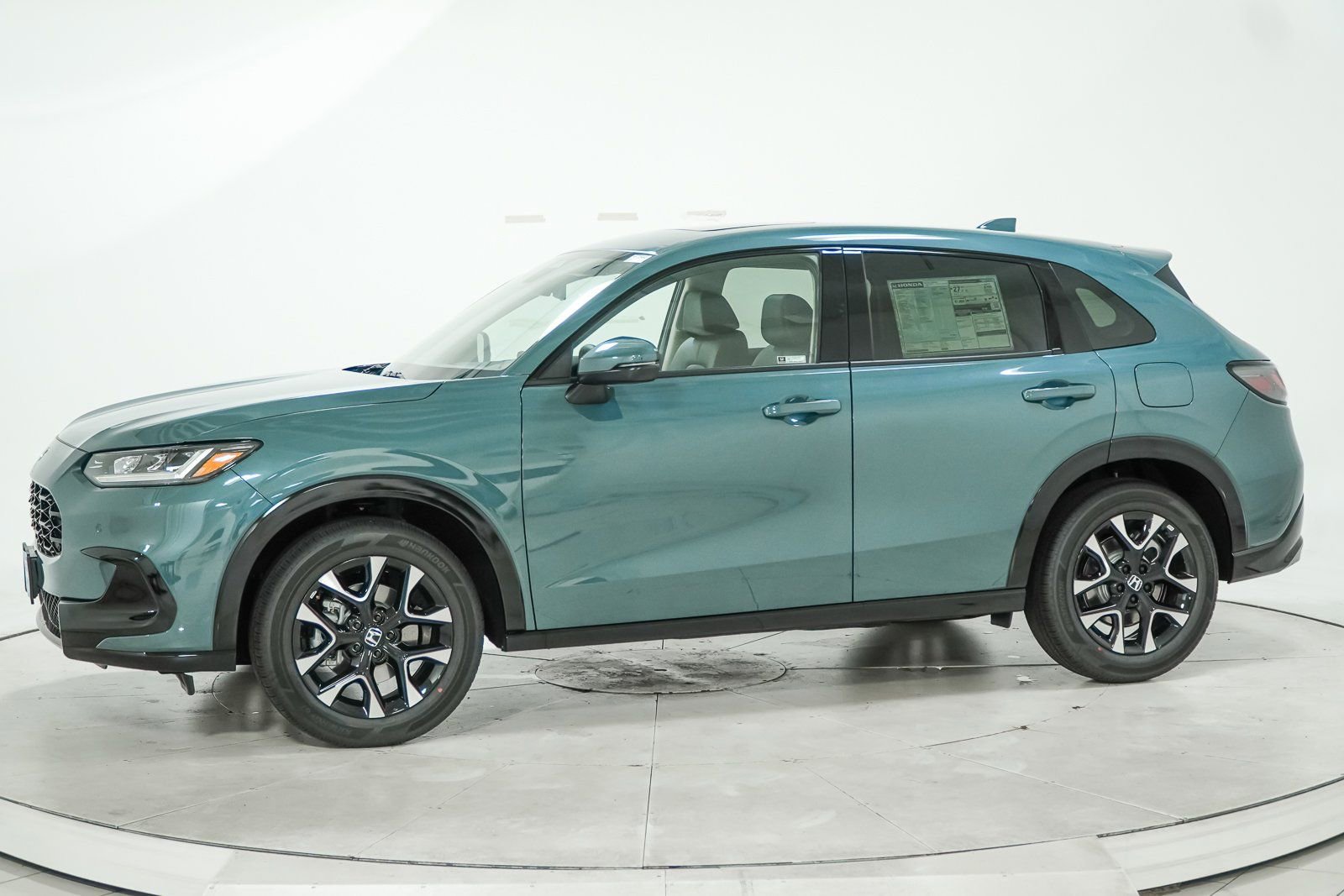 New 2026 Honda HR-V EX-L image 4