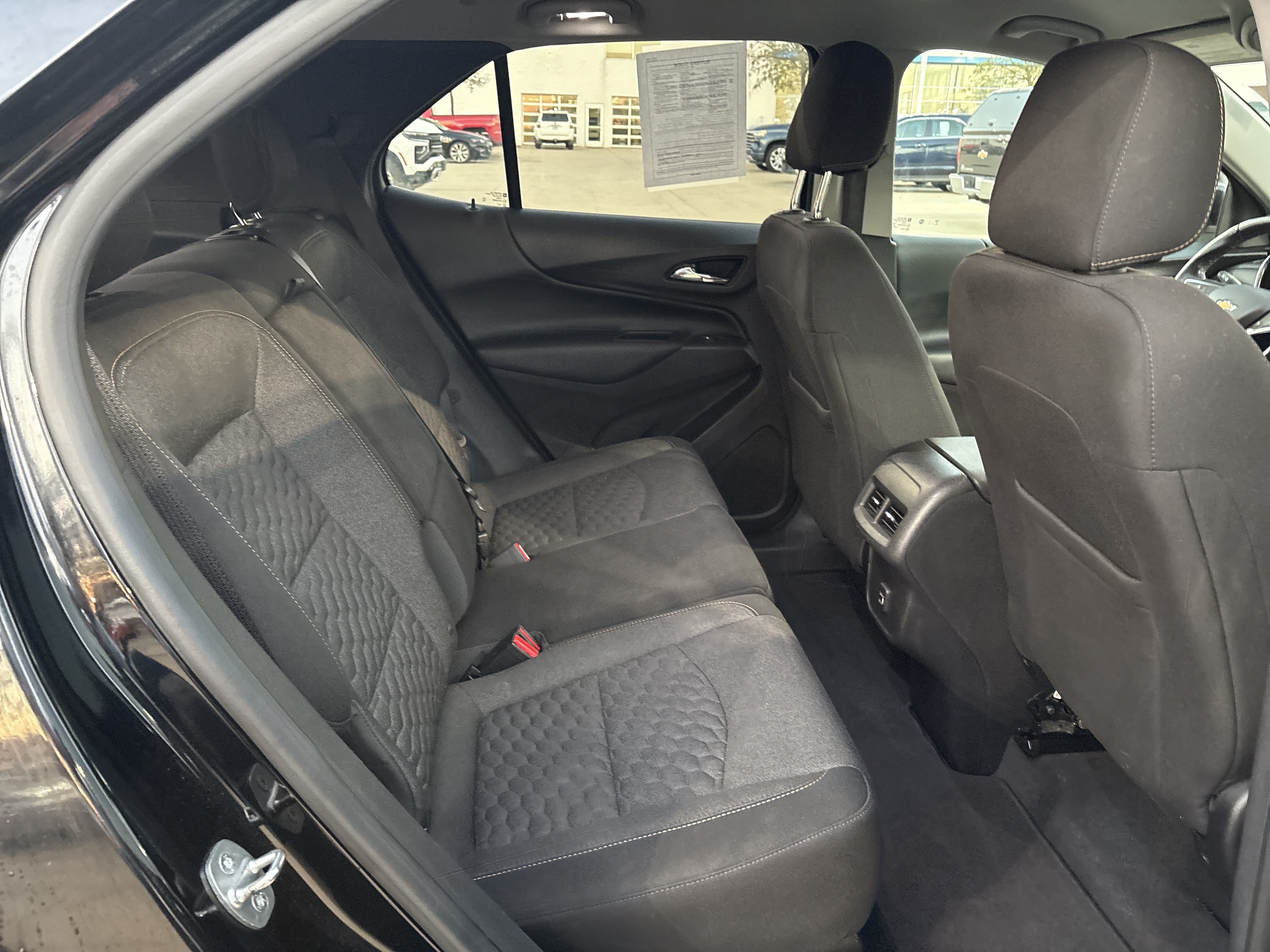 Used 2020 Chevrolet Equinox LT FWD image 16