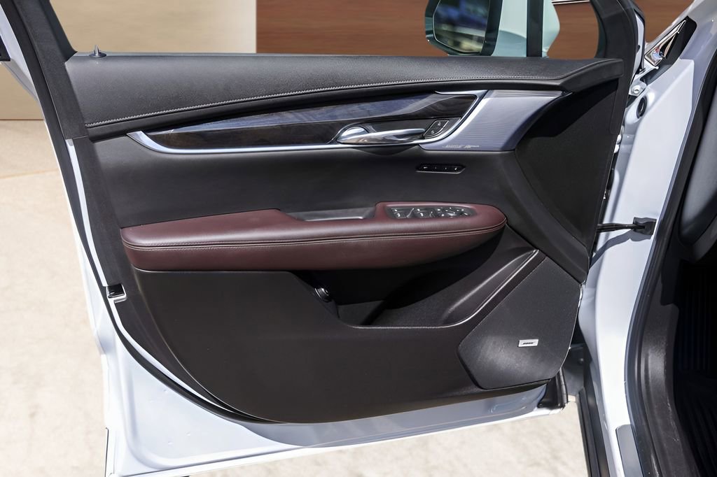 Certified 2024 Cadillac XT6 Premium Luxury w/ LPO, Floor Liner Package image 26