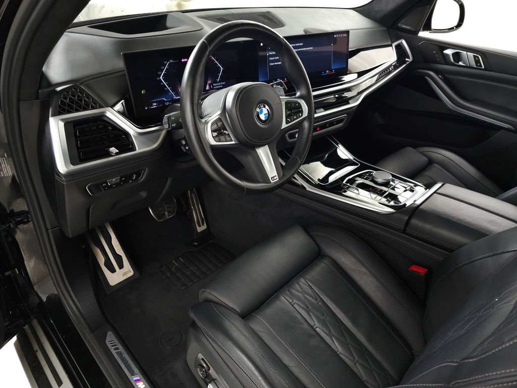 Used 2023 BMW X7 xDrive40i w/ M Sport Package AWD/4WD image 17