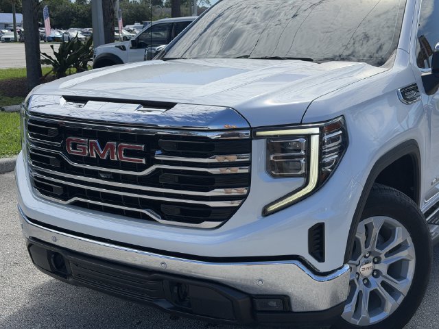 Used 2024 GMC Sierra 1500 SLT w/ SLT Premium Plus Package AWD/4WD image 5