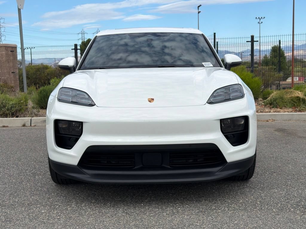 Used 2024 Porsche Macan 4 Electric AWD/4WD image 3
