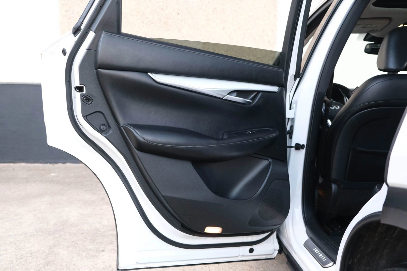 Used 2021 INFINITI QX50 Luxe image 23