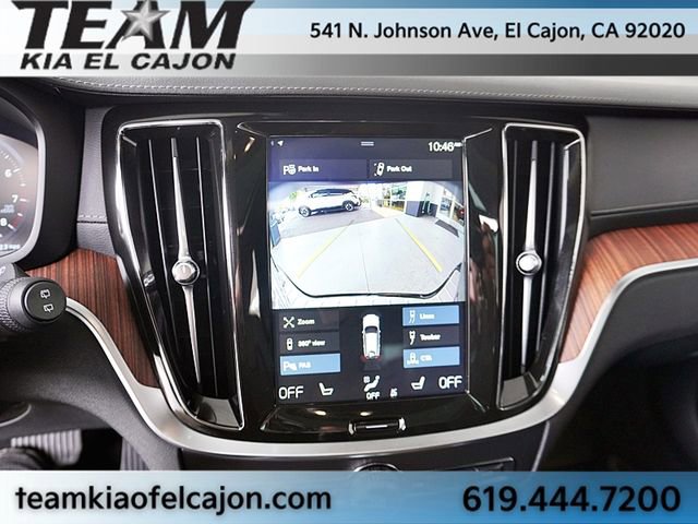 Used 2020 Volvo V60 T5 Cross Country image 29