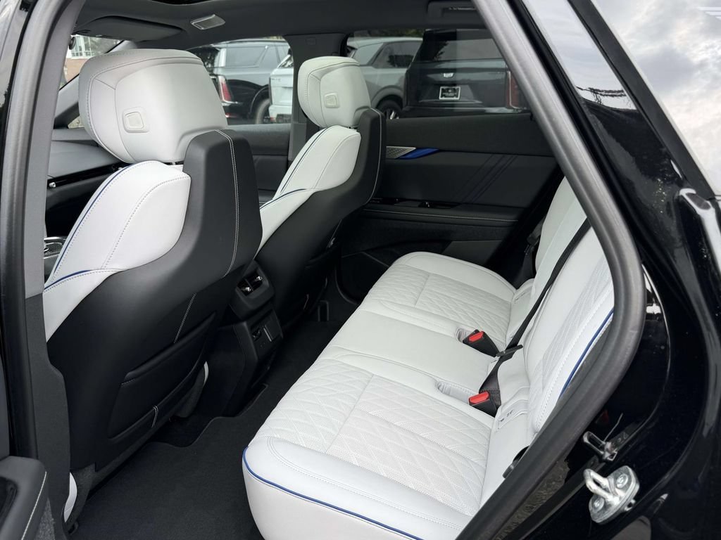 New 2026 Cadillac Optiq V AWD/4WD image 13