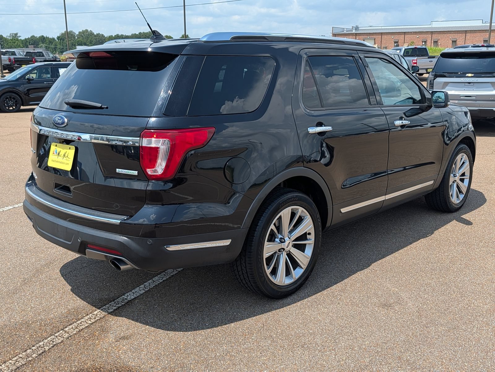 Used 2019 Ford Explorer Limited w/ Ford Safe & Smart Package FWD image 5
