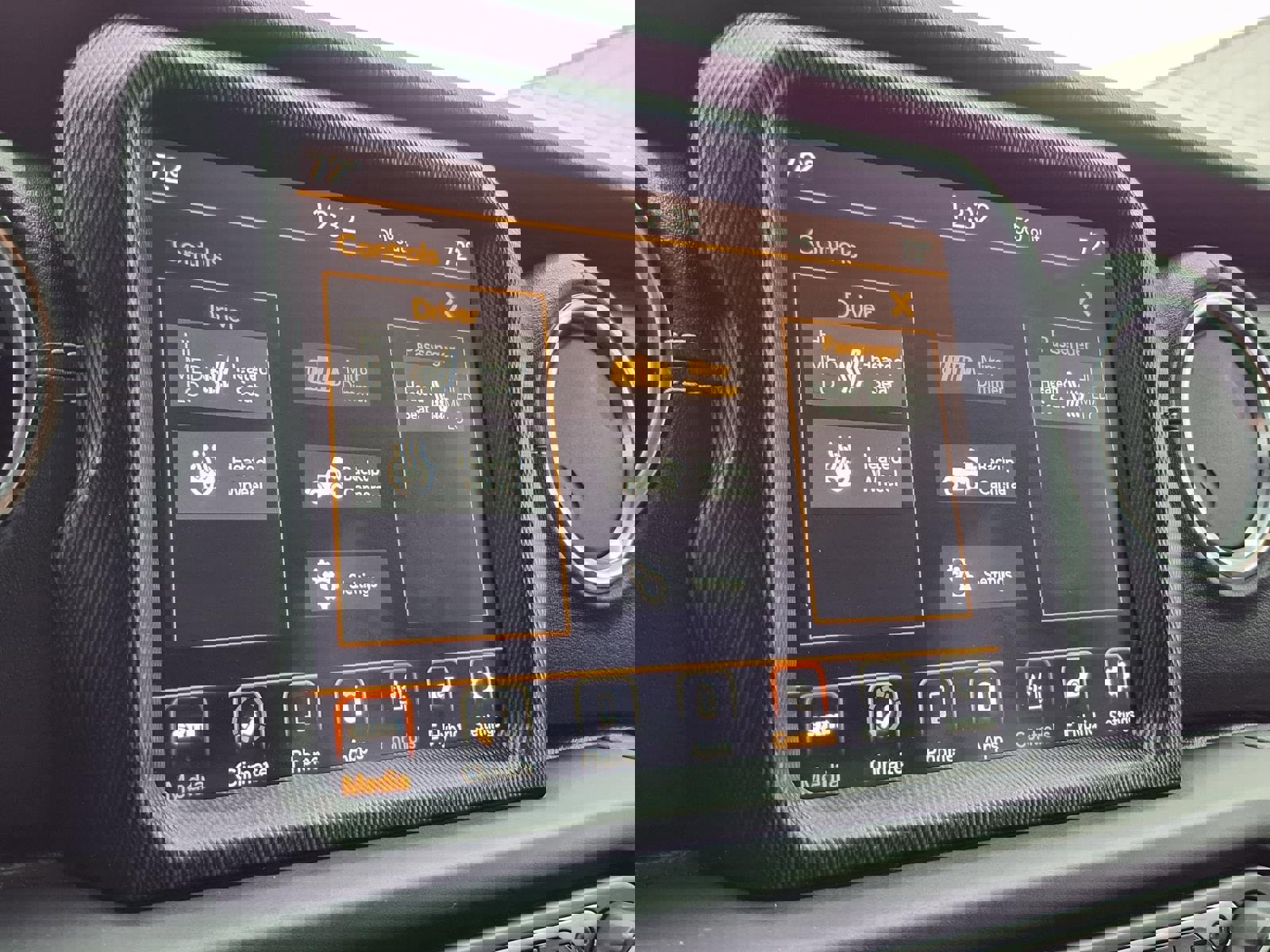 Used 2022 Jeep Wrangler Unlimited Sahara w/ Cold Weather Group image 5