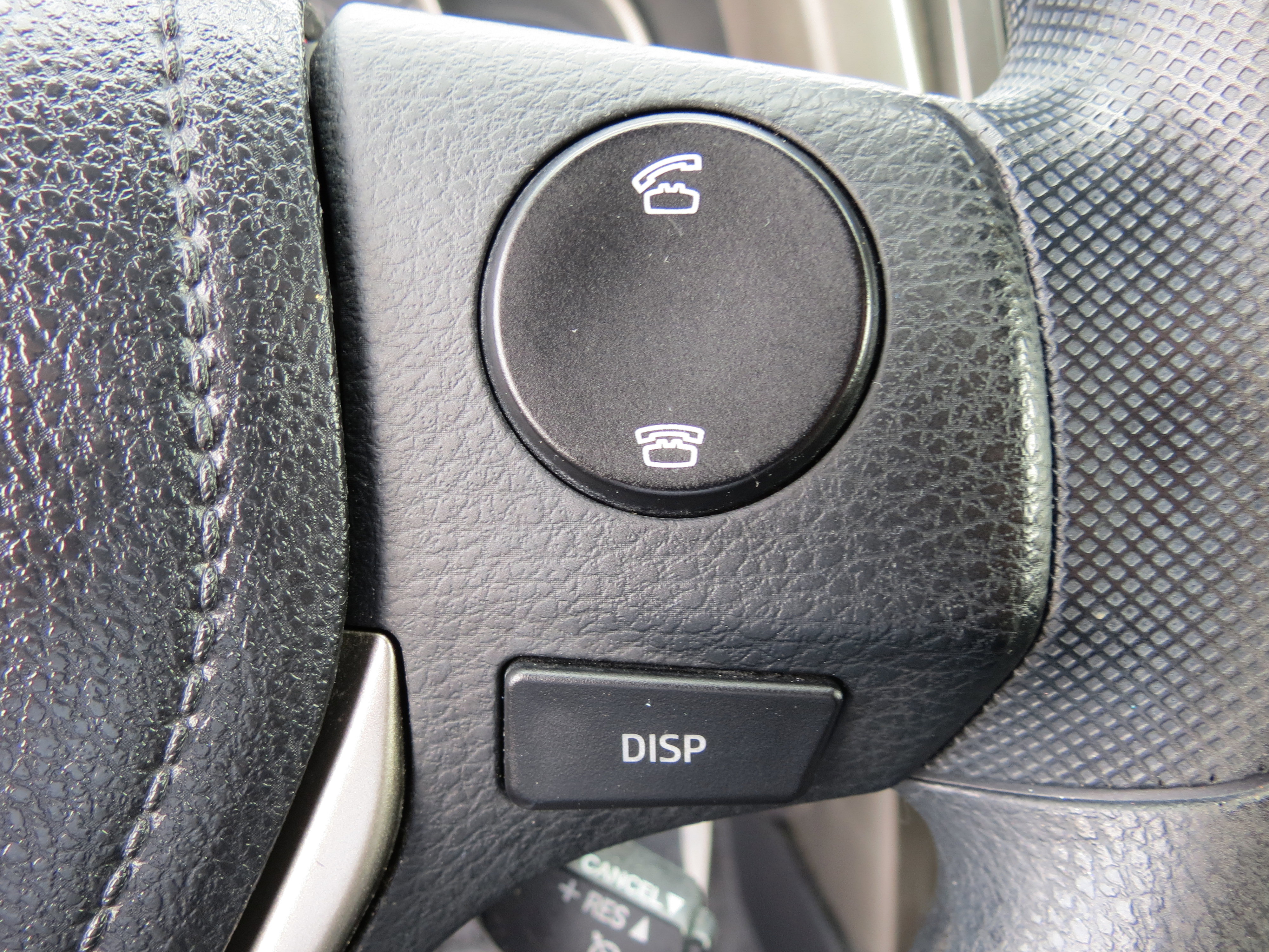 Used 2013 Toyota RAV4 LE FWD image 13