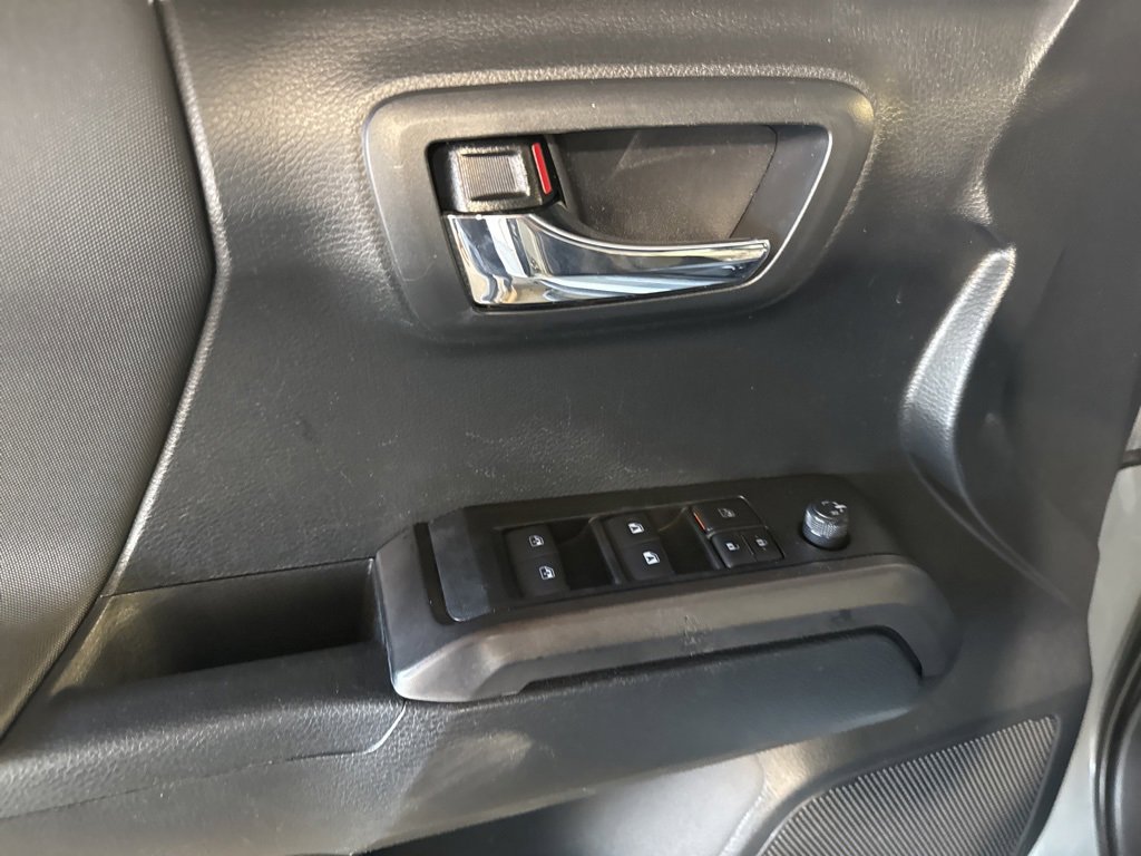 Used 2019 Toyota Tacoma TRD Sport image 27