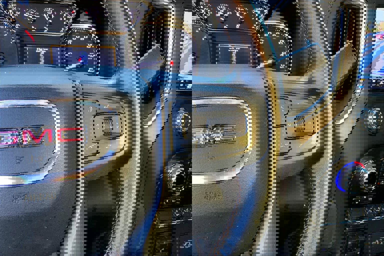 Used 2022 GMC Sierra 2500 AT4 w/ Gooseneck/5TH Wheel Package image 23