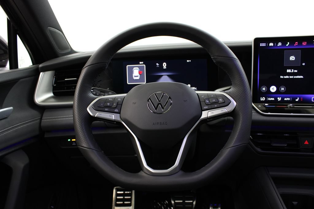 New 2026 Volkswagen Tiguan SE R-Line FWD image 22