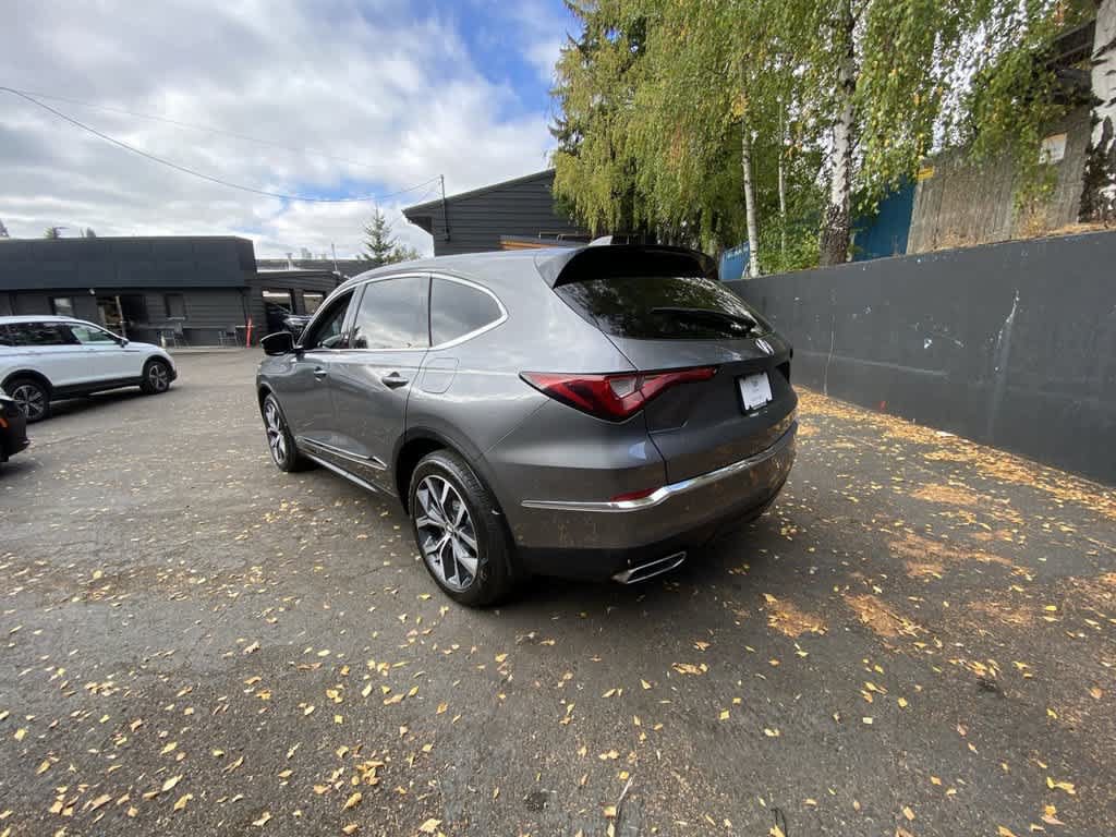 Used 2023 Acura MDX w/ Technology Package AWD/4WD image 4