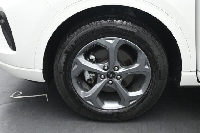 Certified 2024 Ford Escape ST-Line w/ Tech Pack #1 AWD/4WD image 35