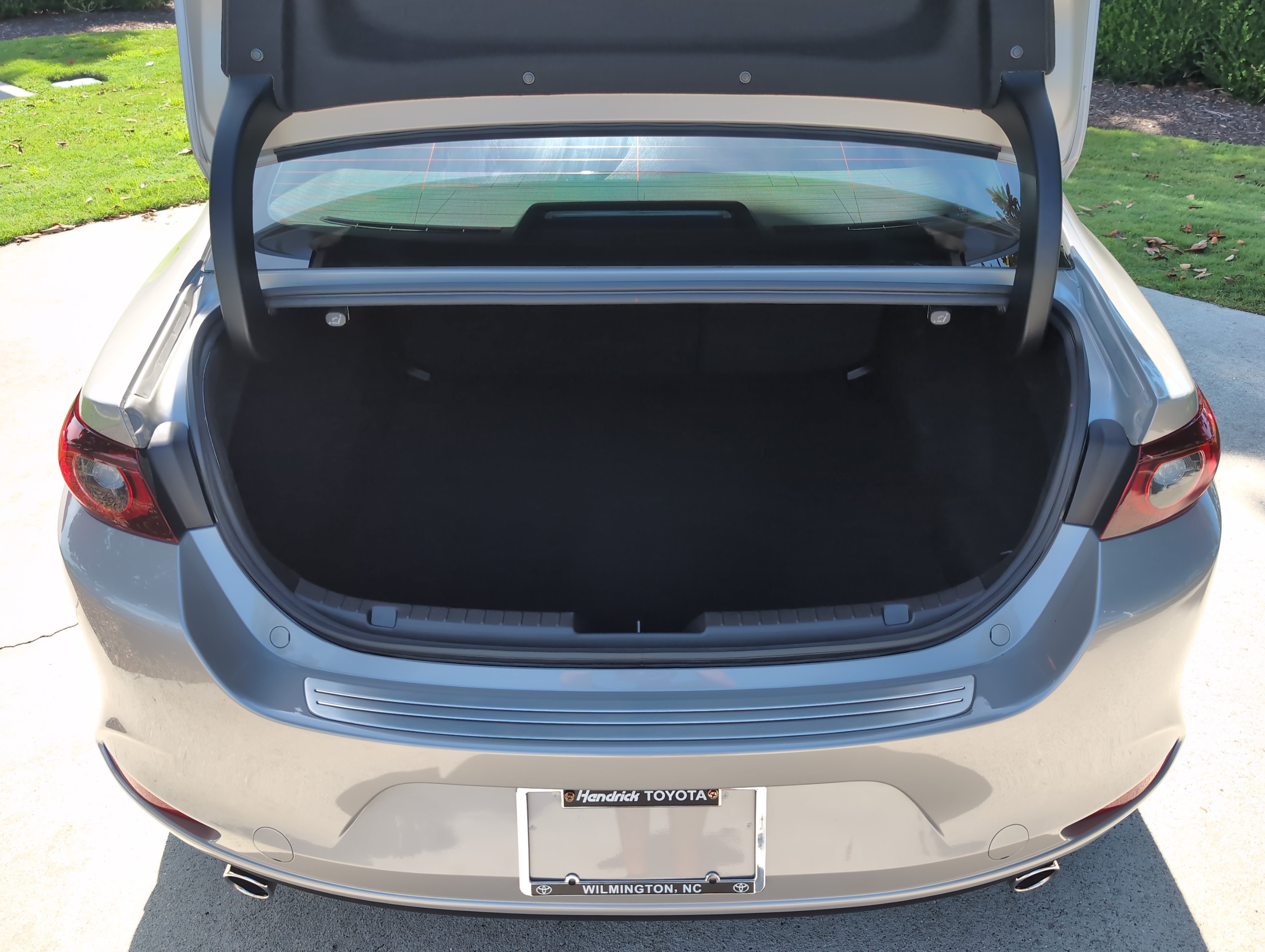 Used 2026 MAZDA MAZDA3 2.5 S Sedan w/ Preferred Pkg FWD image 32