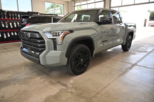 New 2026 Toyota Tundra Limited AWD/4WD image 9