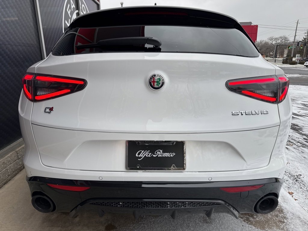 New 2025 Alfa Romeo Stelvio Sprint w/ Veloce Package image 6