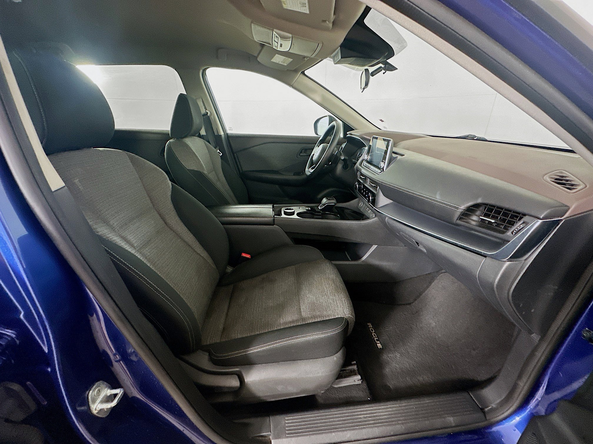 Used 2021 Nissan Rogue S AWD/4WD image 29