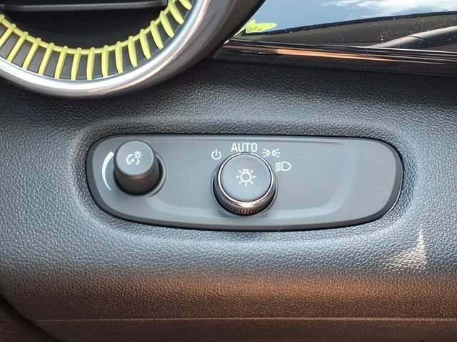 New 2026 Chevrolet Trax ACTIV FWD image 13