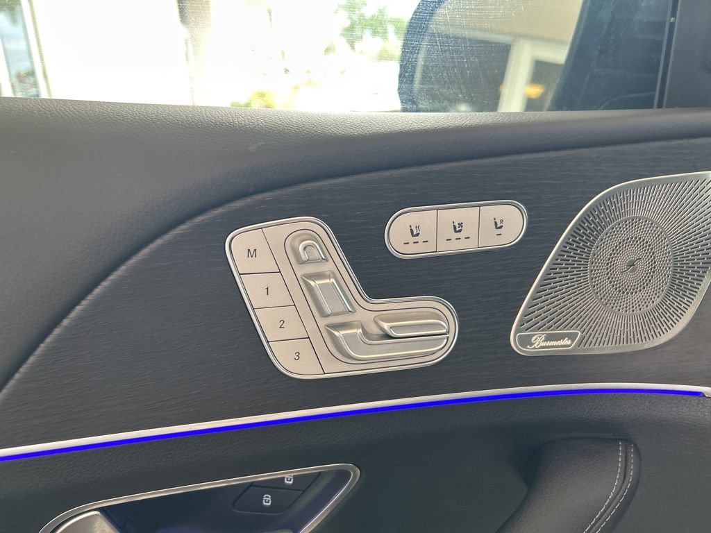 Used 2025 Mercedes-Benz GLS 450 4MATIC image 37