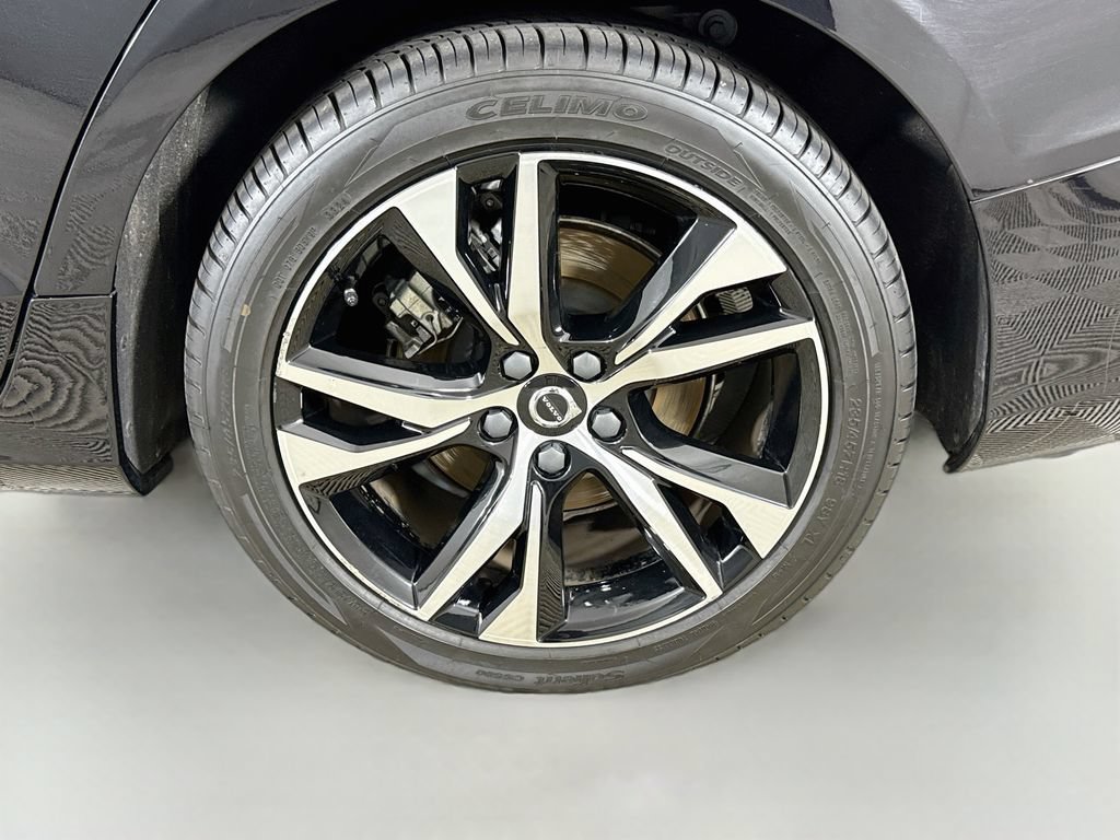 Used 2024 Volvo S60 B5 Core FWD image 29