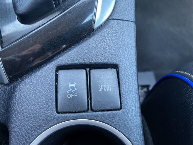 Used 2017 Toyota Corolla SE w/ Carpet Mat Package (TMS) FWD image 15