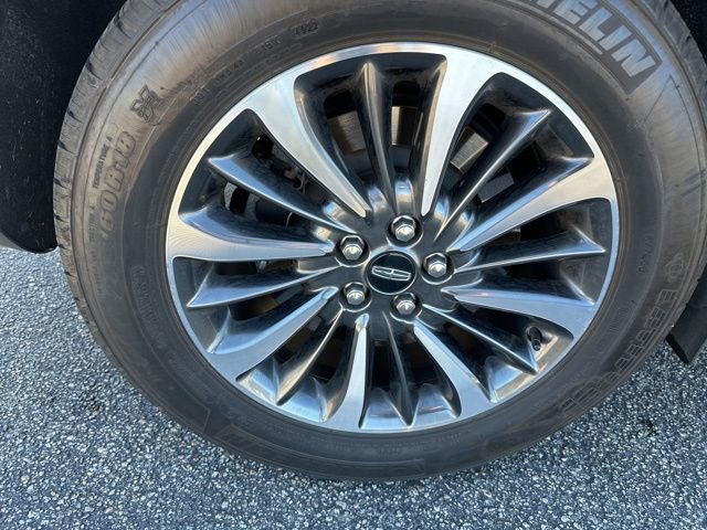 Used 2023 Lincoln Nautilus AWD w/ Premium Package image 6