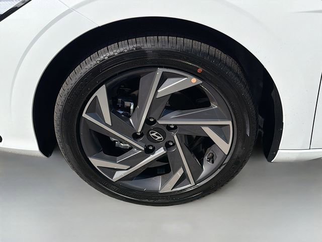 New 2026 Hyundai Elantra Limited image 33