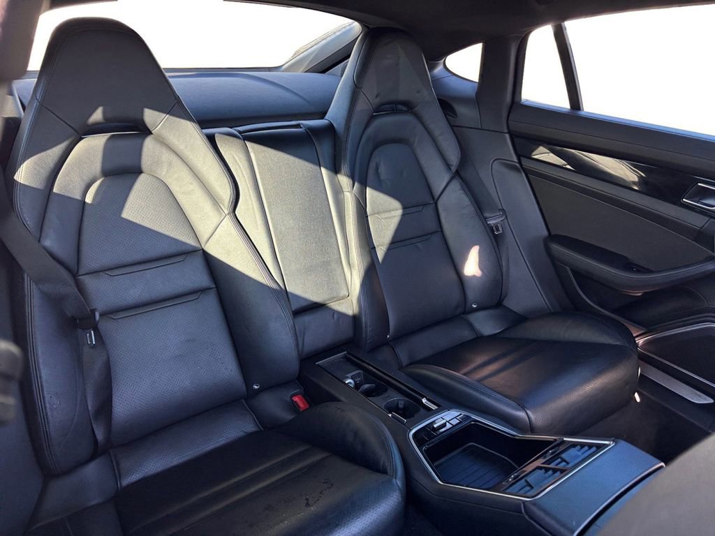 Used 2018 Porsche Panamera image 23