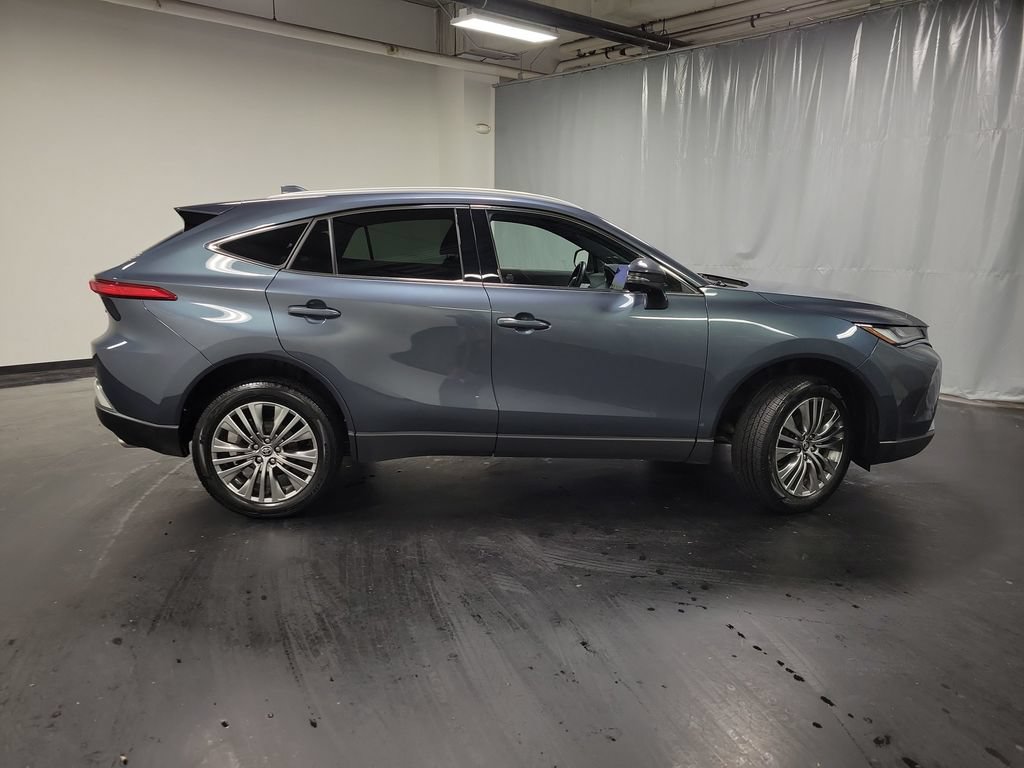 Used 2024 Toyota Venza Limited AWD/4WD image 9