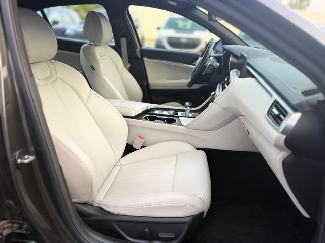 Used 2025 Genesis G70 2.5T AWD/4WD image 24