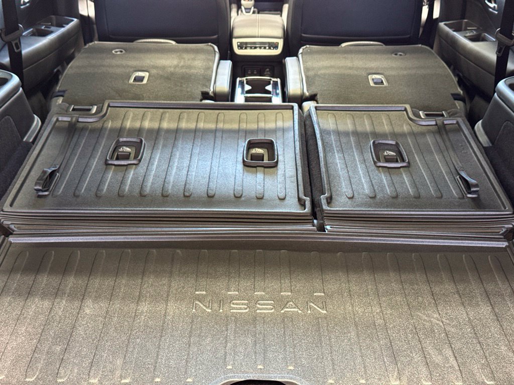New 2026 Nissan Pathfinder Platinum AWD/4WD image 32