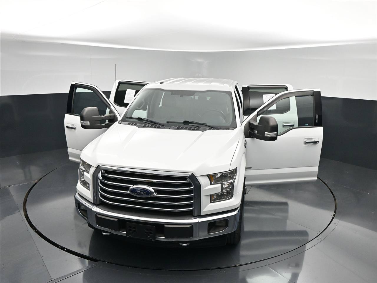 Used 2017 Ford F150 XLT w/ Equipment Group 302A Luxury AWD/4WD image 25