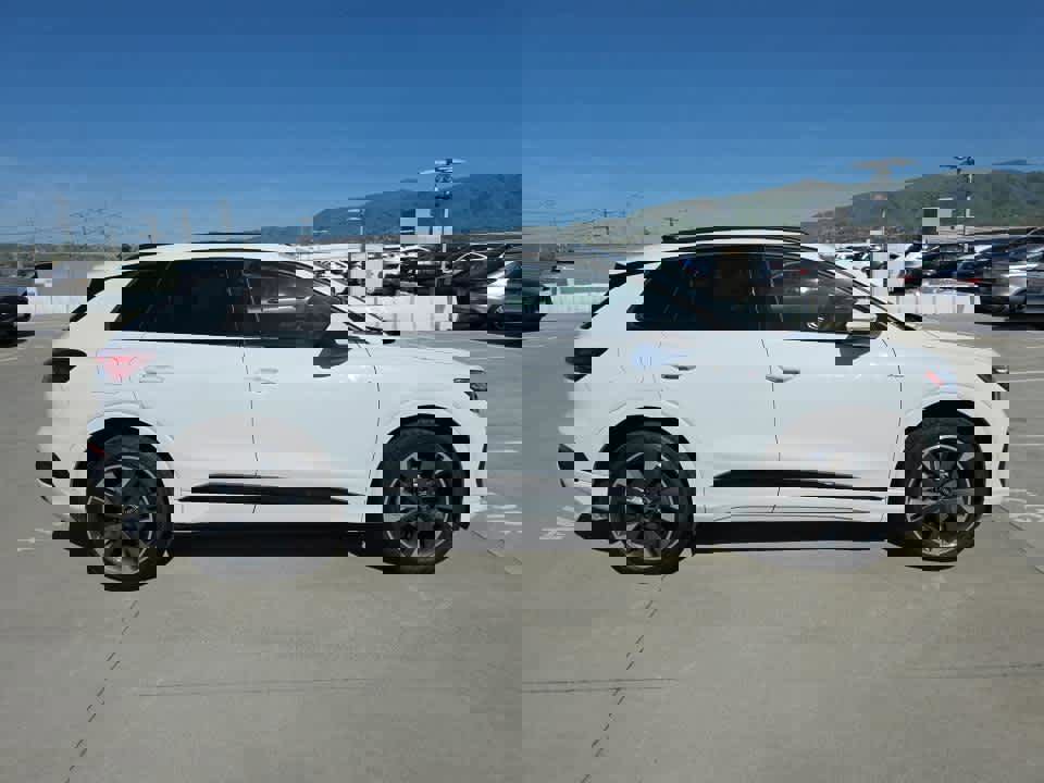 Used 2023 Audi Q4 e-tron Prestige w/ Black Optic Package image 5