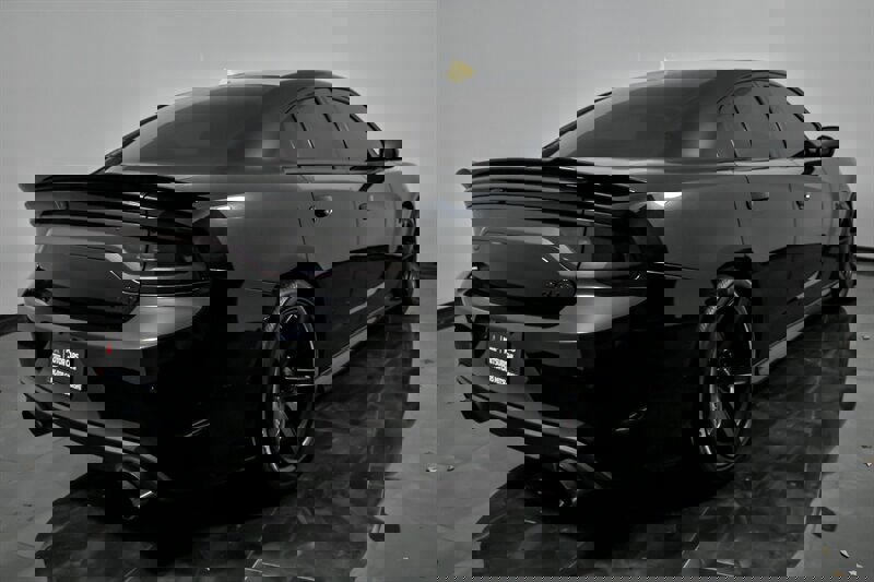 Used 2018 Dodge Charger SRT Hellcat image 9