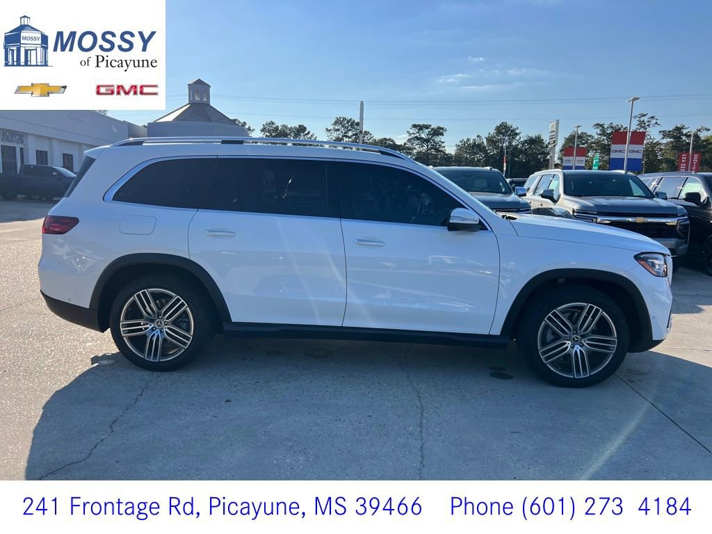 Used 2024 Mercedes-Benz GLS 450 4MATIC image 7