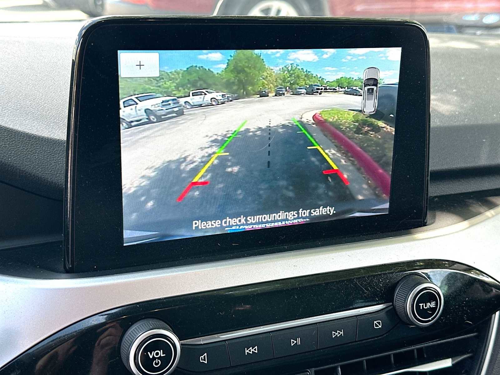 Used 2020 Ford Escape SE image 20